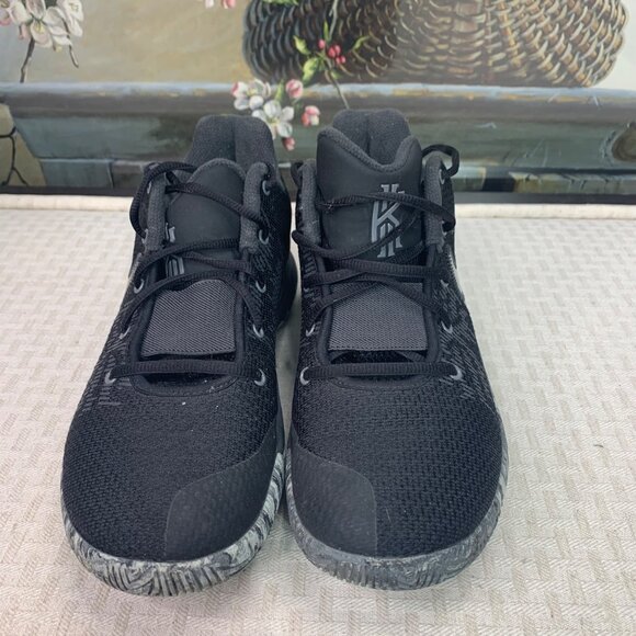 Nike Kyrie Flytrap II EP Anthracite Mens Size 8.5 Black/Gray Basketball Sneakers - Picture 2 of 8